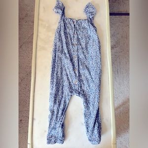 White & blue floral jumpsuit with ruffle sleeve H&M size 2T. Wood buttons.